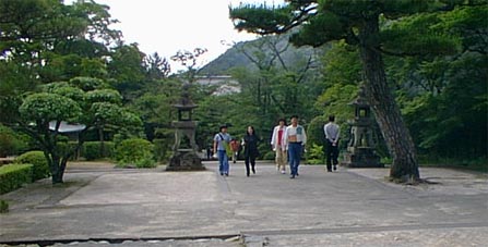 �������Q��